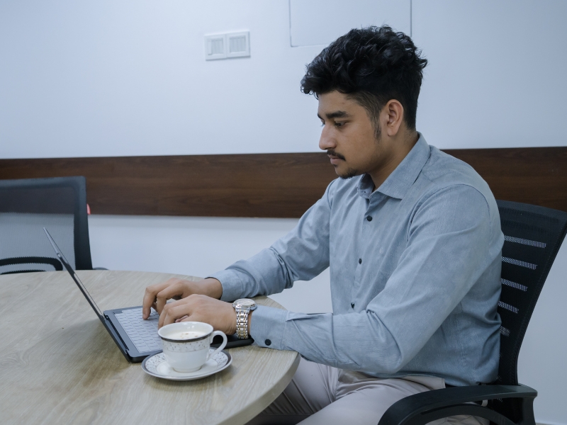 Data Entry and Data Analytics Services - Business Intelligence Solutions | OveliTHub